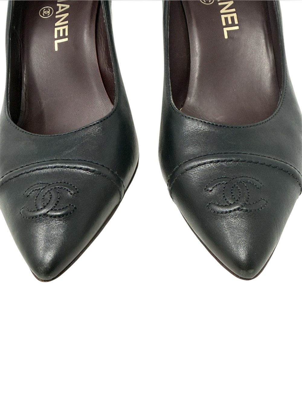 Chanel Vintage CC Cap Toe Black Leather Pumps Size 39 - Picture 4 of 14